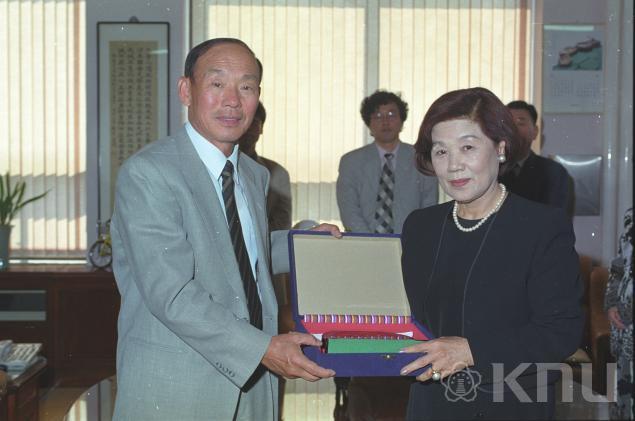 도서기증식 의 사진