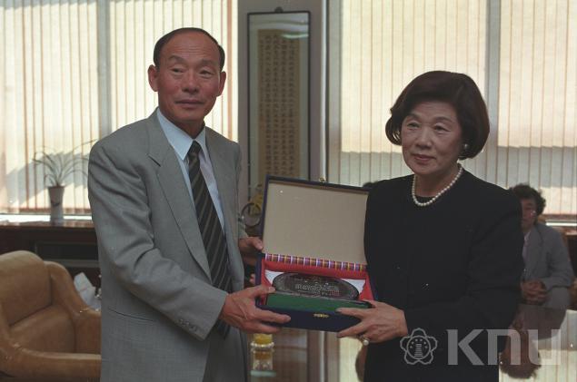 도서기증식 의 사진