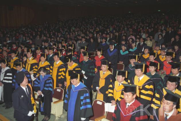 1994학년도 제48회 학위수여식(1994) 의 사진