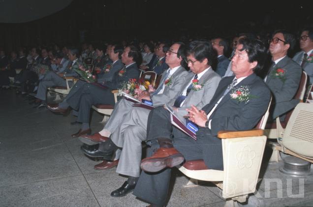 제43주년 개교기념식(1989) 의 사진