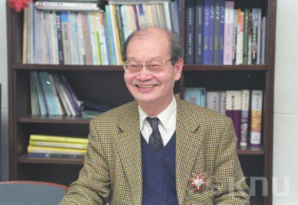 일문과 이상명 초빙교수(2001) 1 의 사진