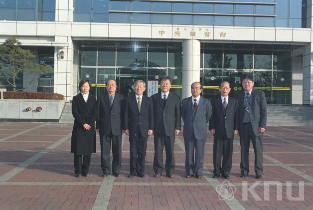 히로시마대학 도서관과 학술정보 공동이용 협약체결 의 사진