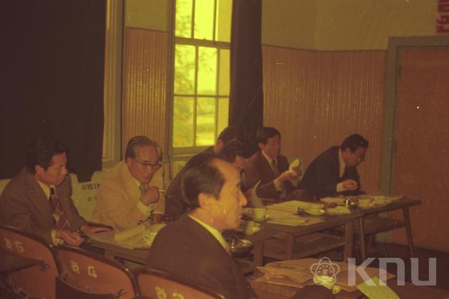 학생연구발표회(1976) 의 사진