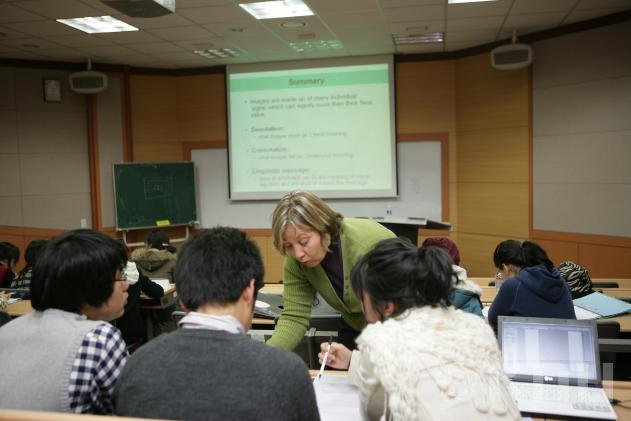 외국인 수업 의 사진