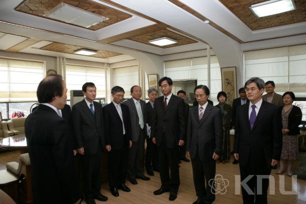 사령장 교부 의 사진