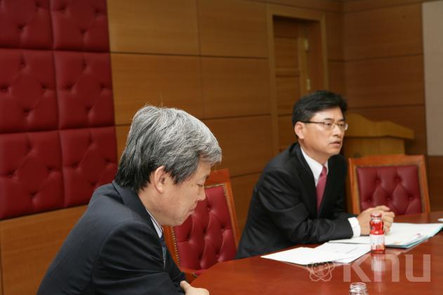 기획재정부 김화동-한나라당전문위원 예방 의 사진