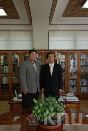 몽골국립대학 총장 예방 의 사진