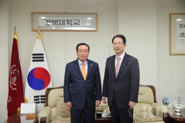 대구 MBC 김환열사장 총장실 내방(1) 의 사진