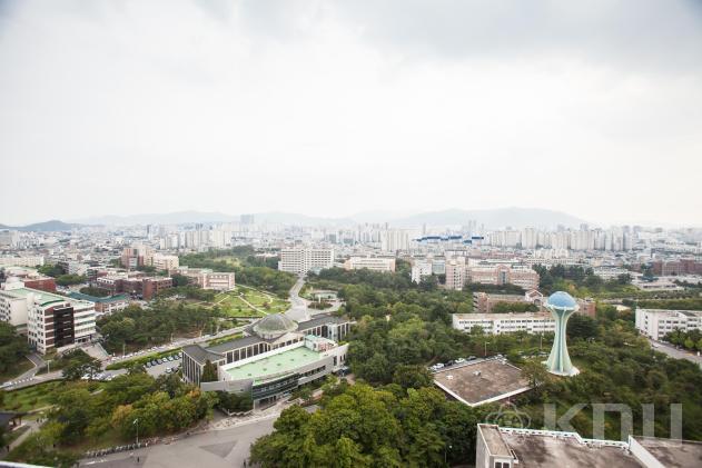 경북대학교 항공 전경 의 사진