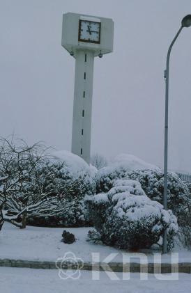 시계탑(설경)(故 손진호 교수 촬영) 의 사진