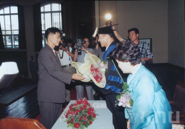 제14대 박찬석총장 취임식(1998) 23 의 사진
