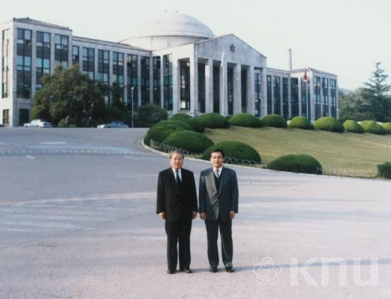 총장실 내방 (김익동총장)(1991) 3 의 사진
