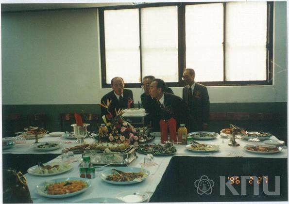 경북대학교 도서관 학술정보시스템(KUDOS) 오픈 행사(1996) 28 의 사진