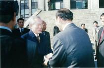 한나라당 이회창 총재 학교 방문(1999) 14 의 사진