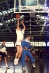 체육관에서 농구하는 학생들(1997) 2