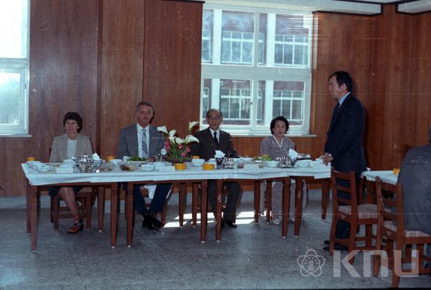 캘리포니아 공예대학 총장내교 의 사진