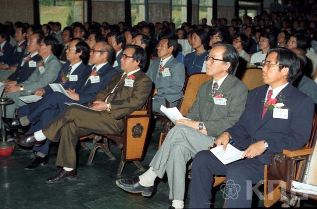 제35주년 개교기념식(1981) 의 사진