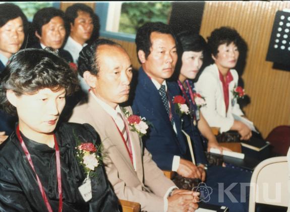 1983년도 개교기념식 의 사진